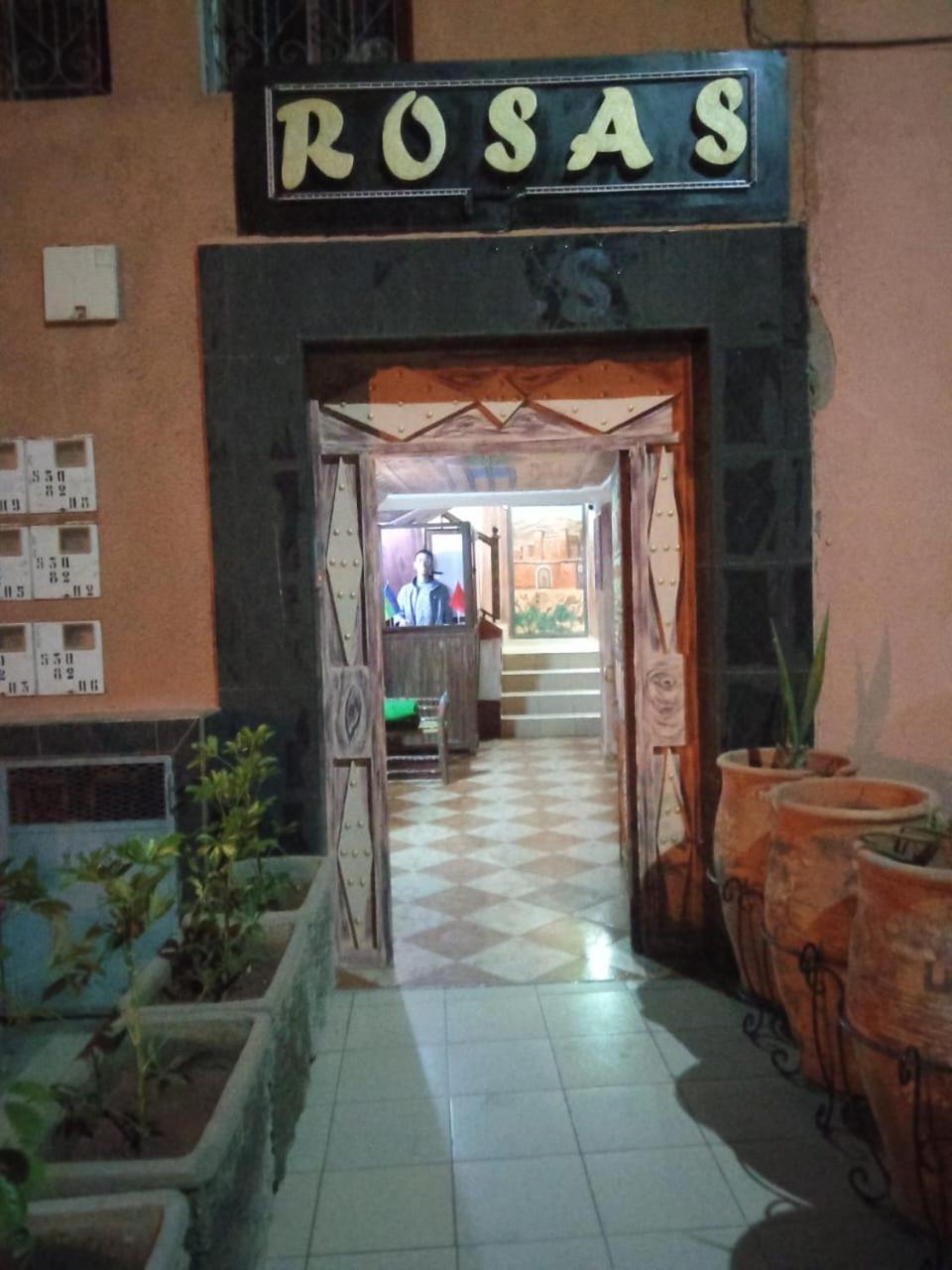 罗萨斯公寓酒店 瓦尔扎扎特 外观 照片